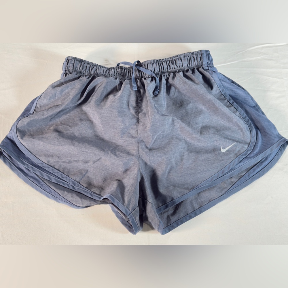 Nike Women's Light Blue Athletic Shorts Dry Fit.  Size Large